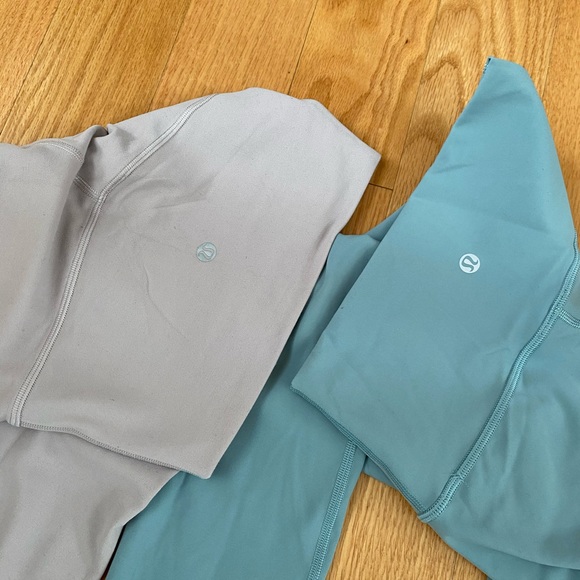 2 pairs of lululemon leggings - Picture 3 of 4